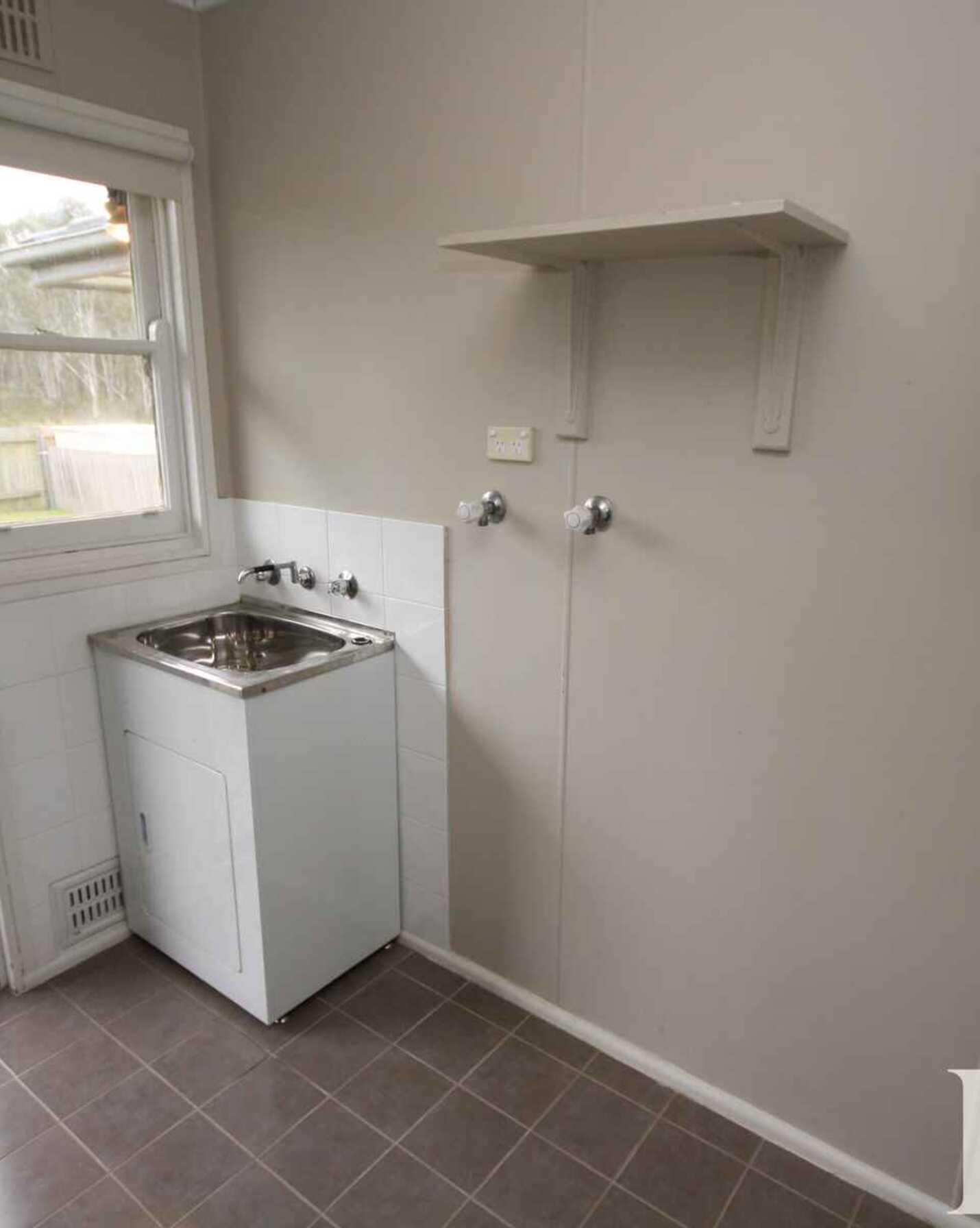14 Westward Avenue Shalvey, Shalvey - Thumbnail 7