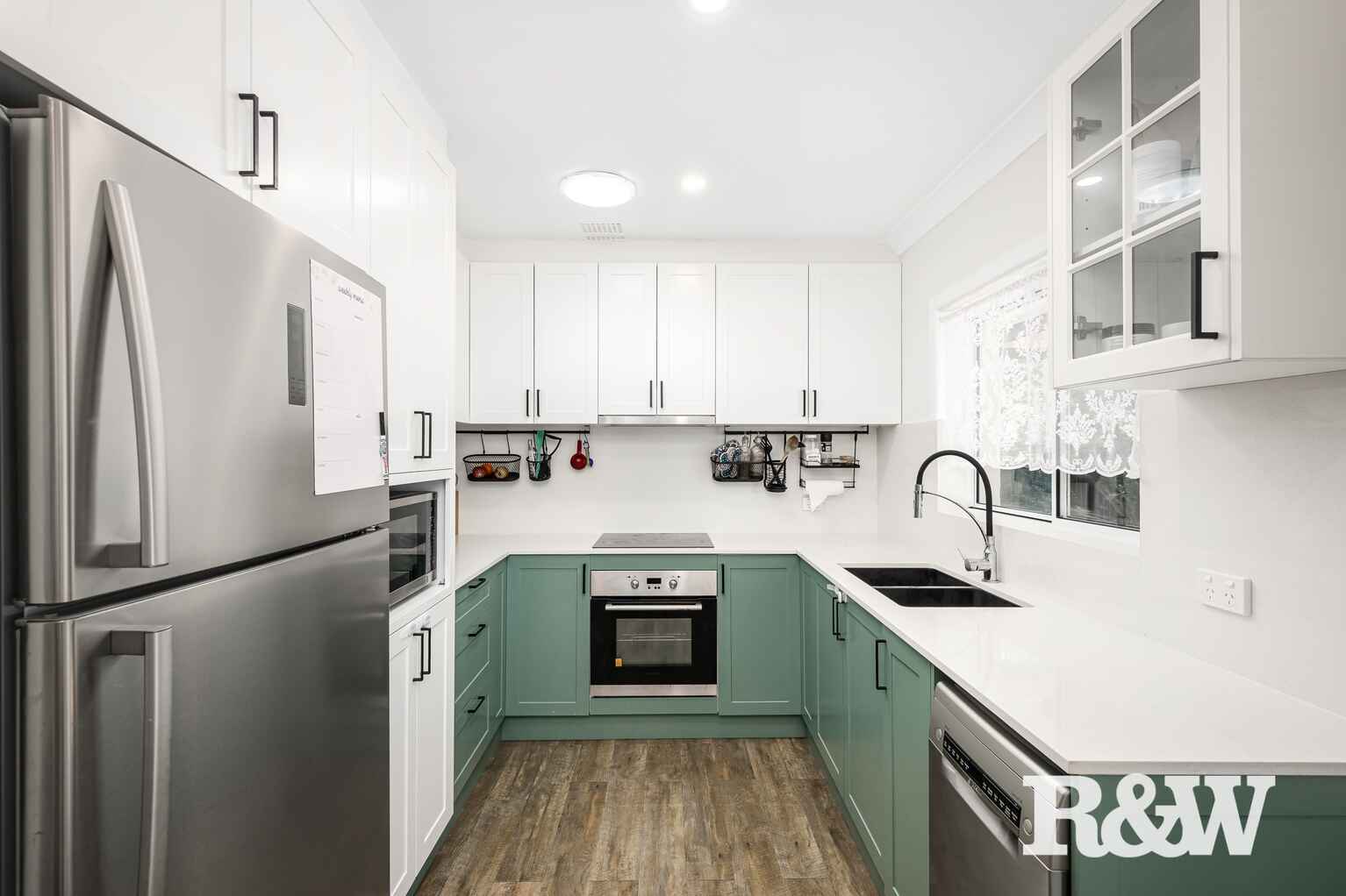 7 Kiwi Place Lethbridge Park