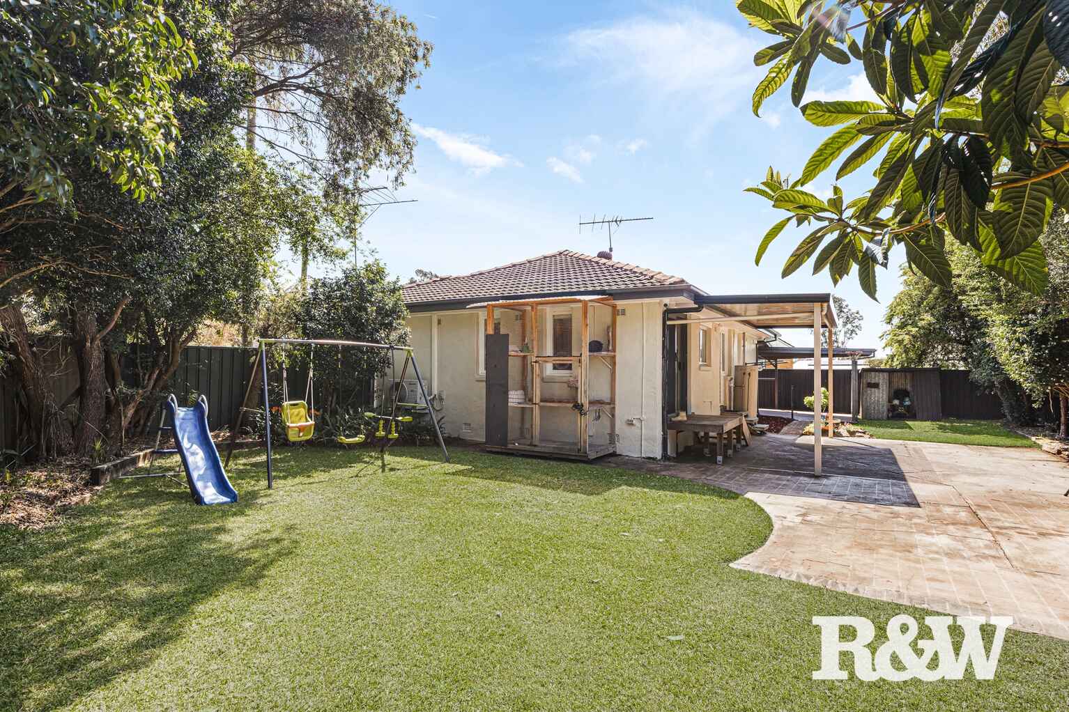 7 Kiwi Place Lethbridge Park