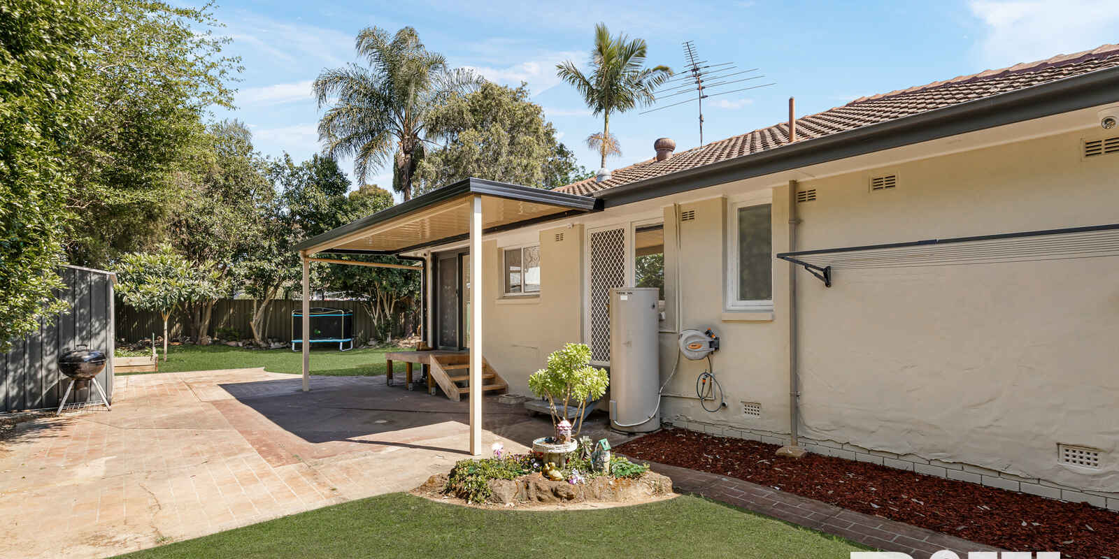 7 Kiwi Place Lethbridge Park