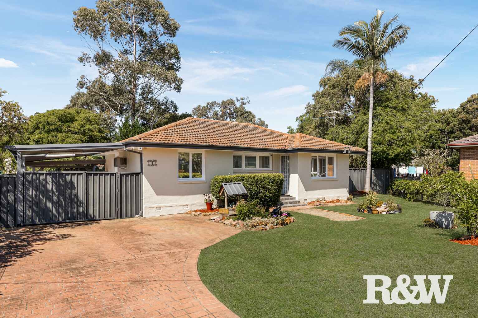 7 Kiwi Place Lethbridge Park