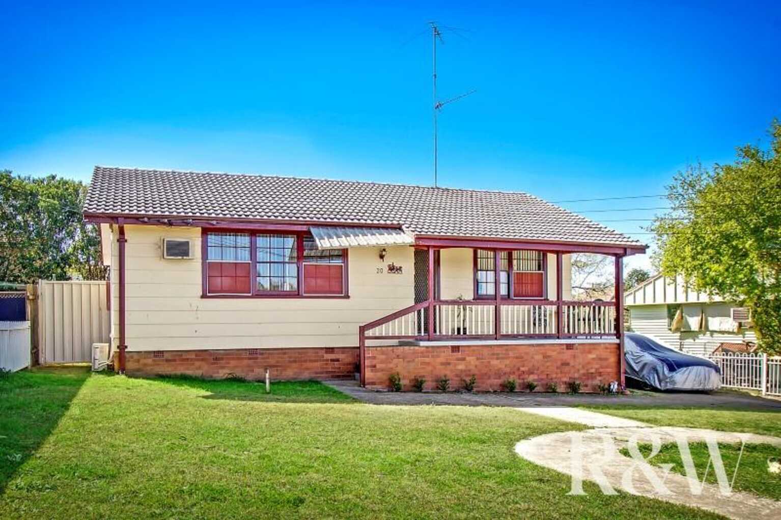 20 Mikkelsen Avenue Tregear