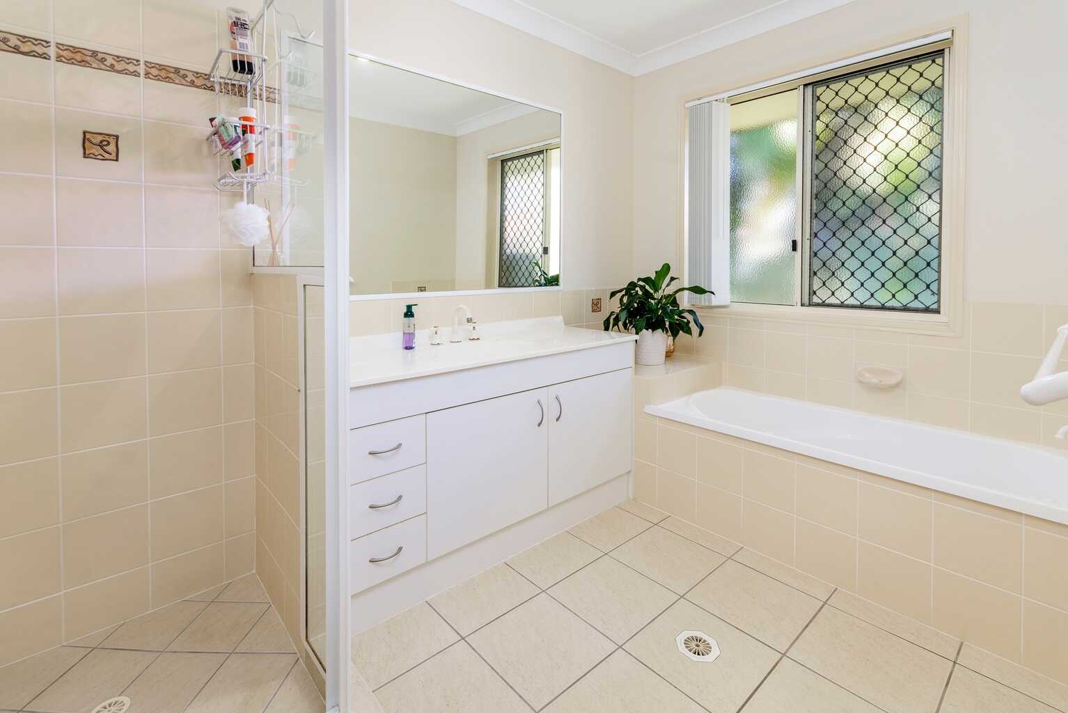 4 Cooee Court Deception Bay 4 Cooee Court Deception Bay