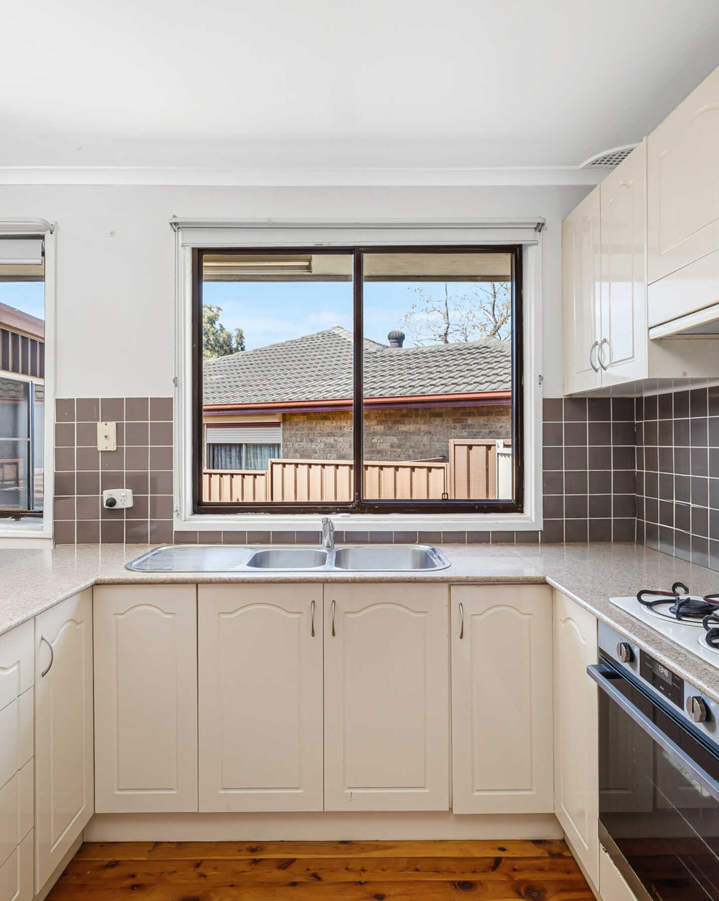 34 Alexandra Circuit St Clair, Clair - Thumbnail 3