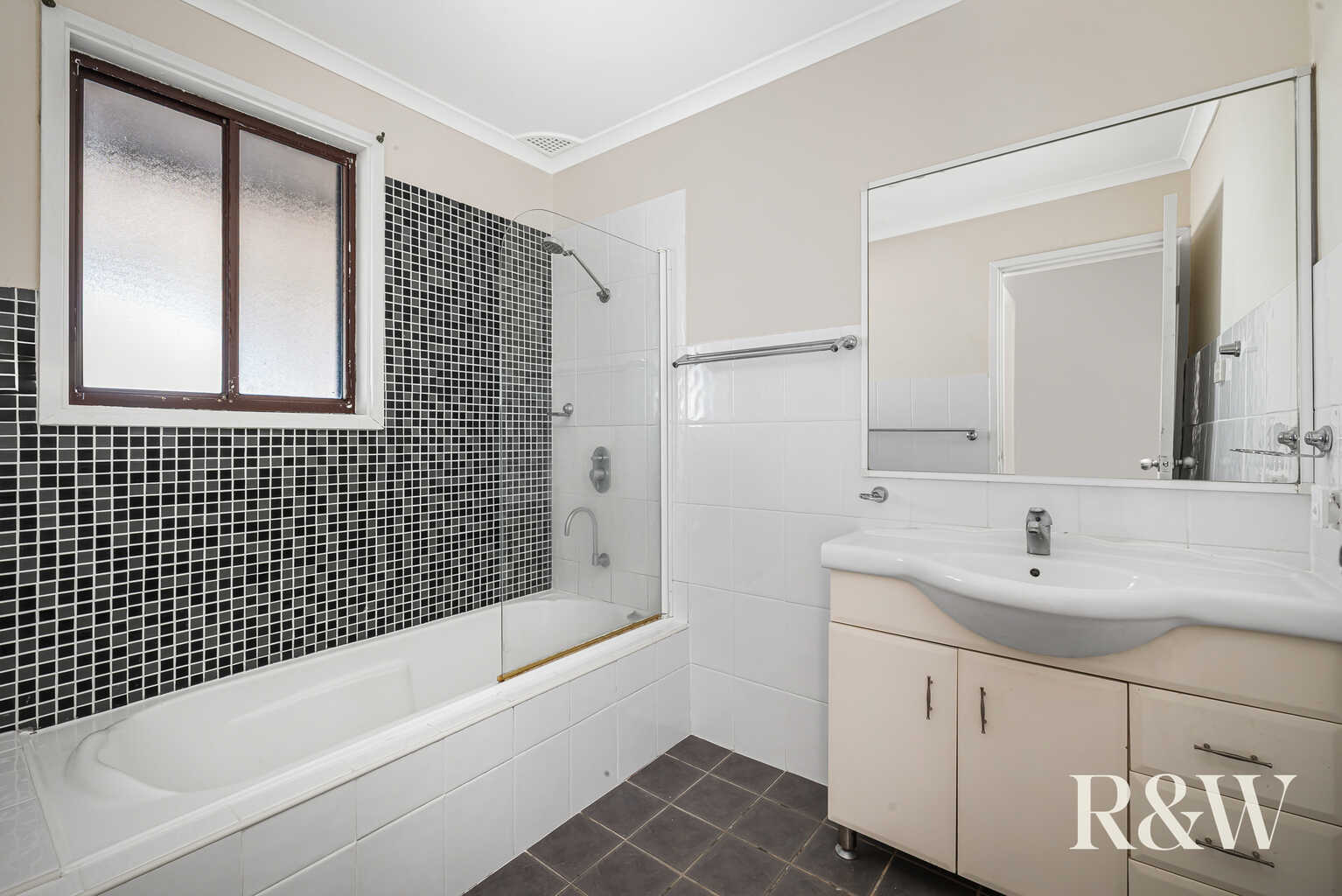 34 Alexandra Circuit St Clair 34 Alexandra Circuit St Clair