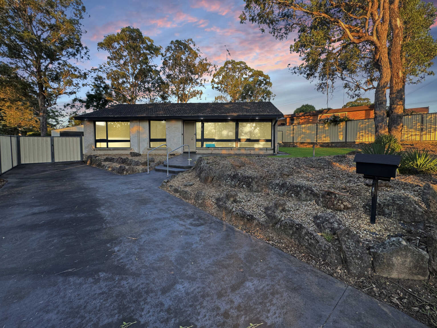 40 Pecks Road North Richmond