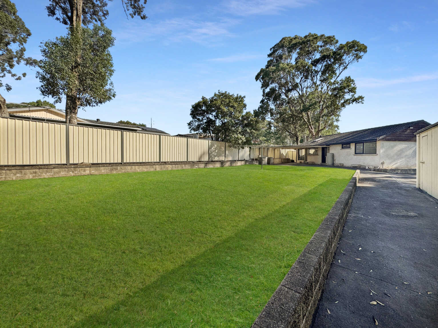 40 Pecks Road North Richmond