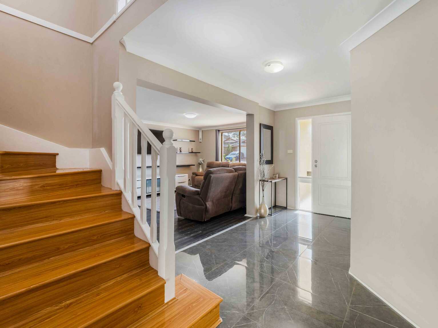 94 Greenway Drive West Hoxton 94 Greenway Drive West Hoxton
