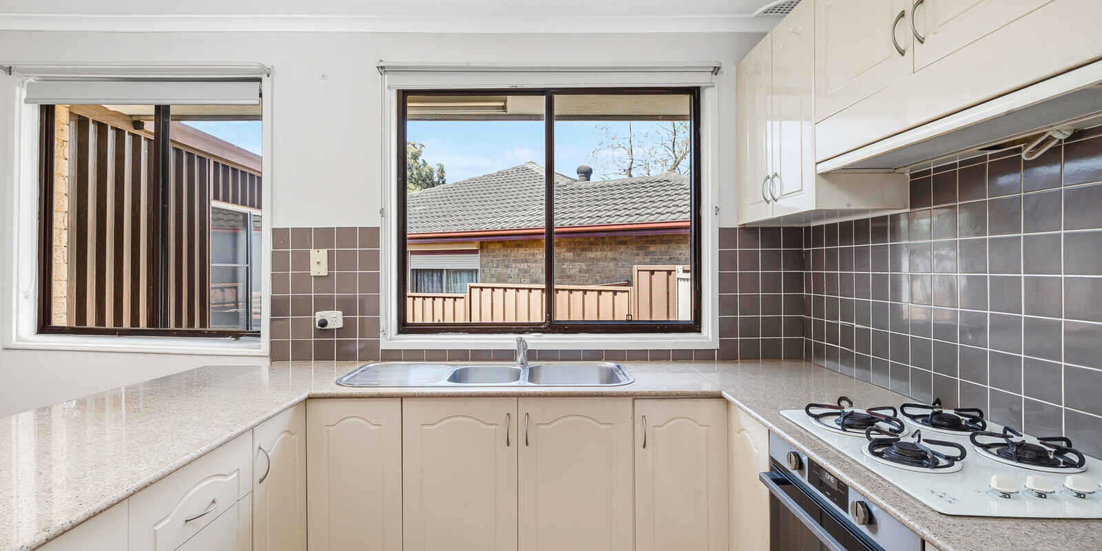 34 Alexandra Circuit St Clair 34 Alexandra Circuit St Clair