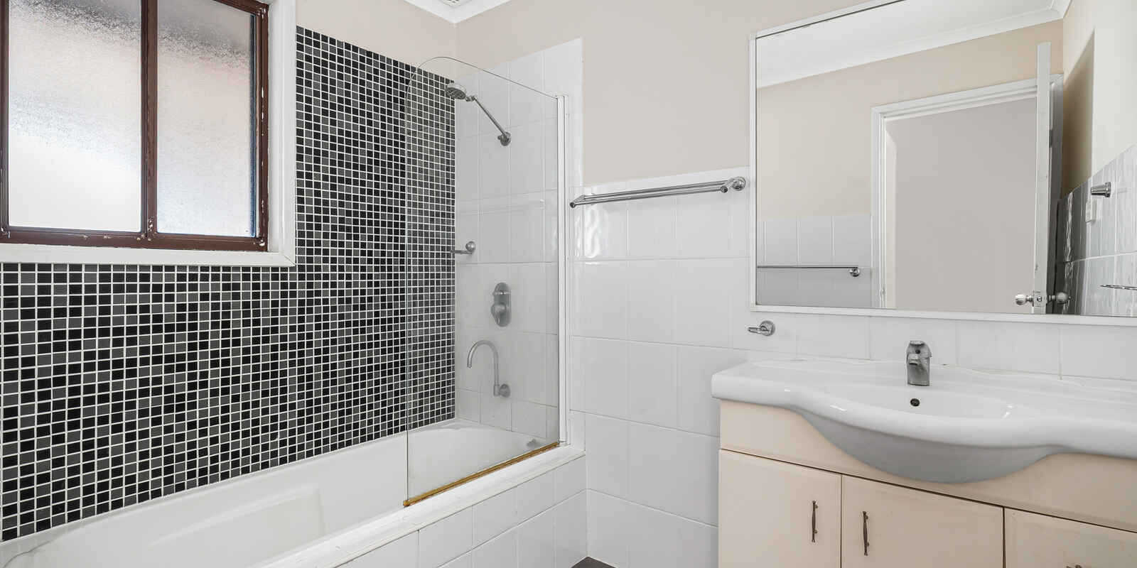 34 Alexandra Circuit St Clair 34 Alexandra Circuit St Clair