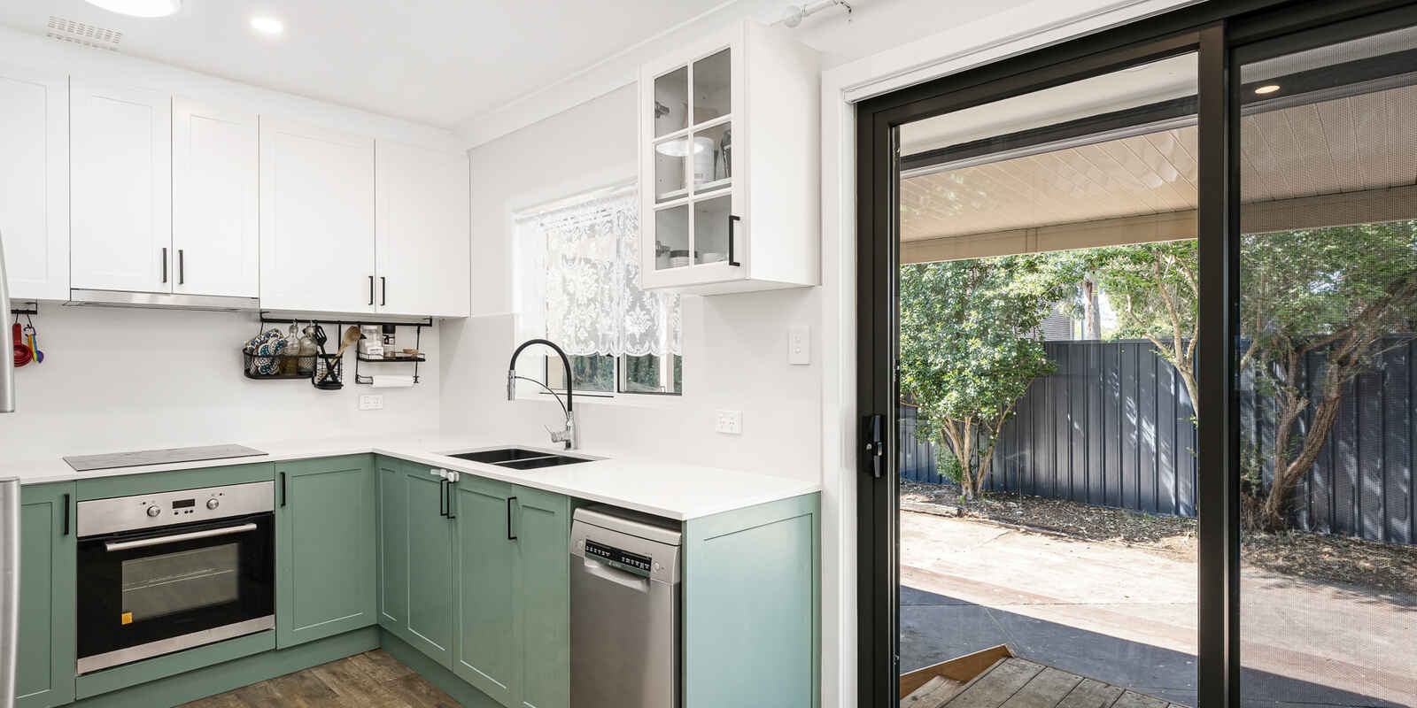 7 Kiwi Place Lethbridge Park