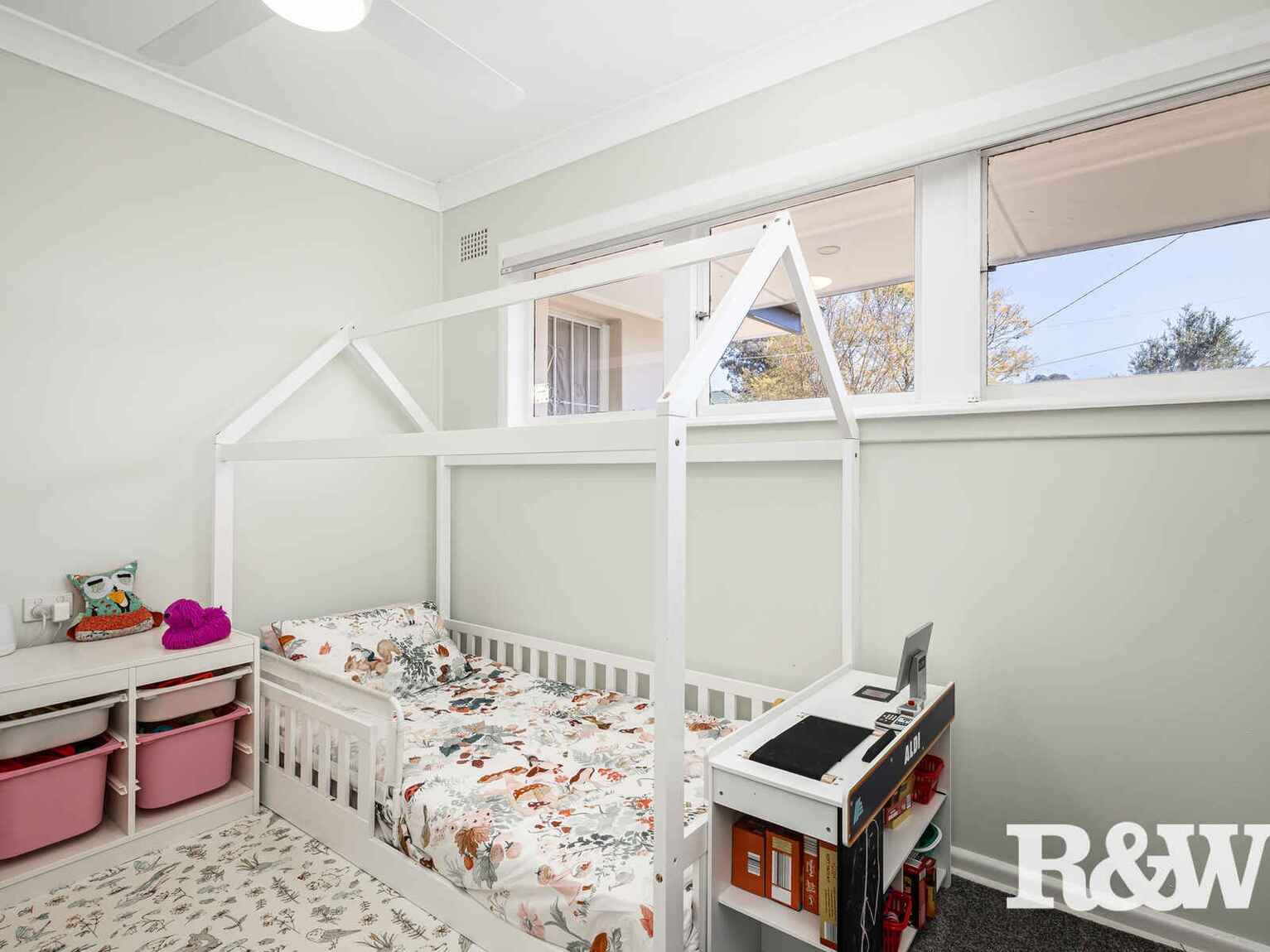 7 Kiwi Place Lethbridge Park