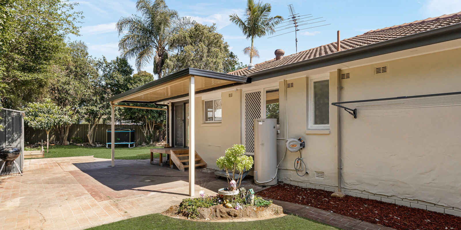 7 Kiwi Place Lethbridge Park