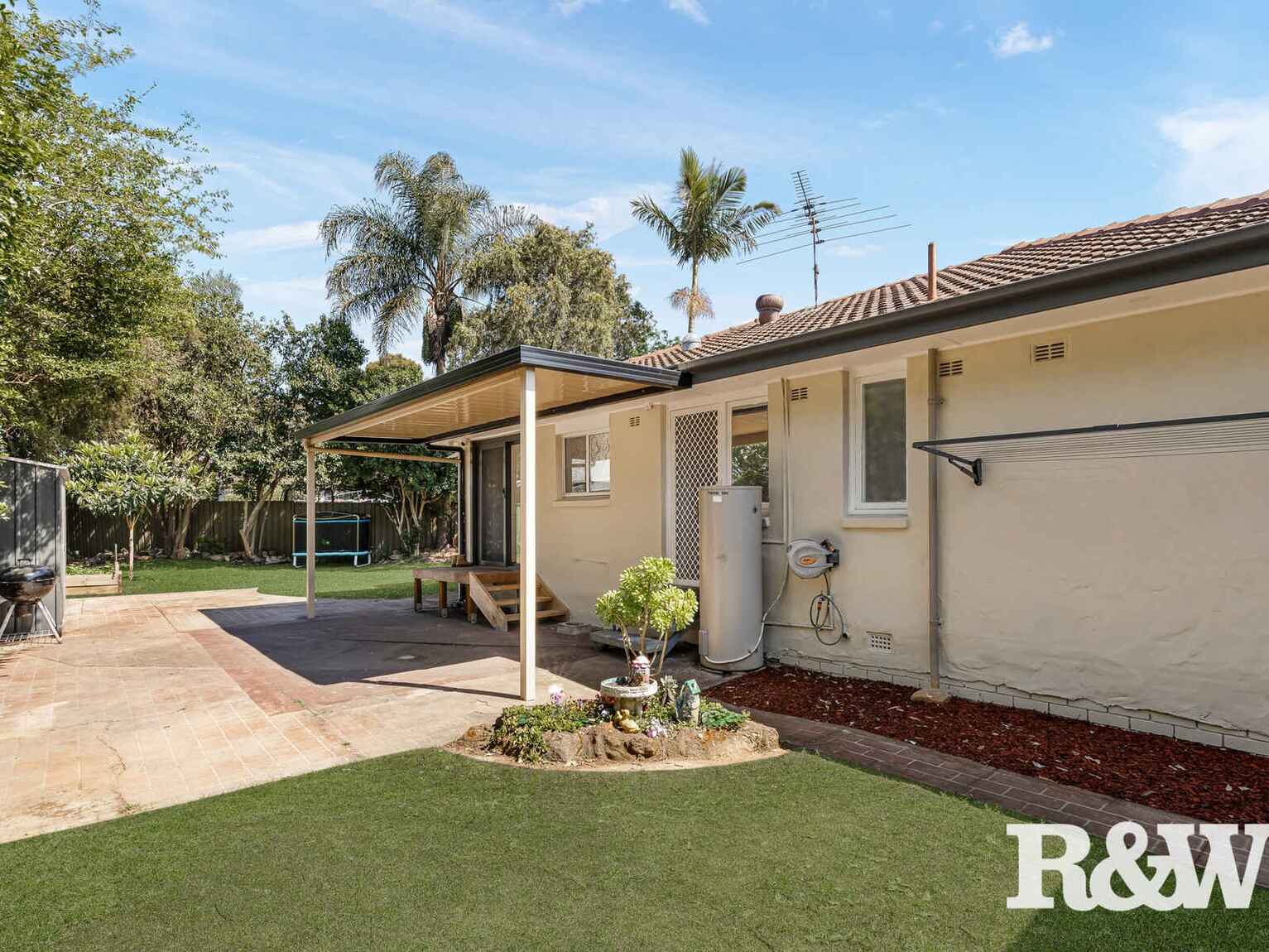 7 Kiwi Place Lethbridge Park