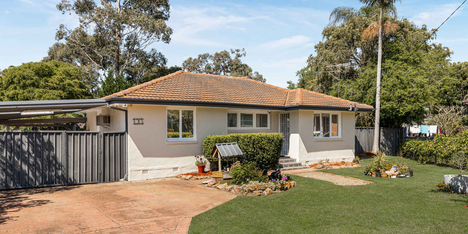 7 Kiwi Place Lethbridge Park