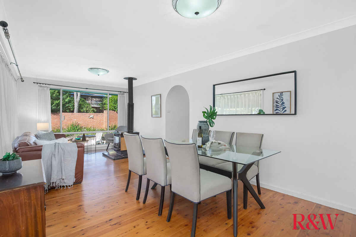 16 Kinarra Avenue Kellyville