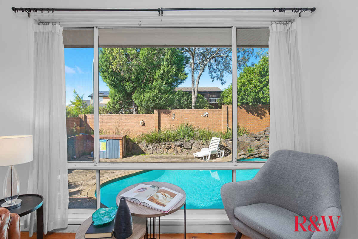 16 Kinarra Avenue Kellyville