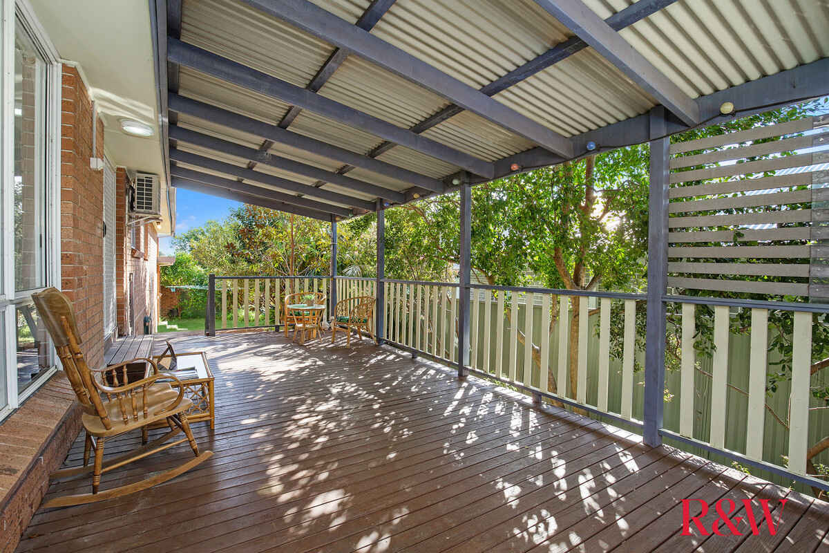 16 Kinarra Avenue Kellyville