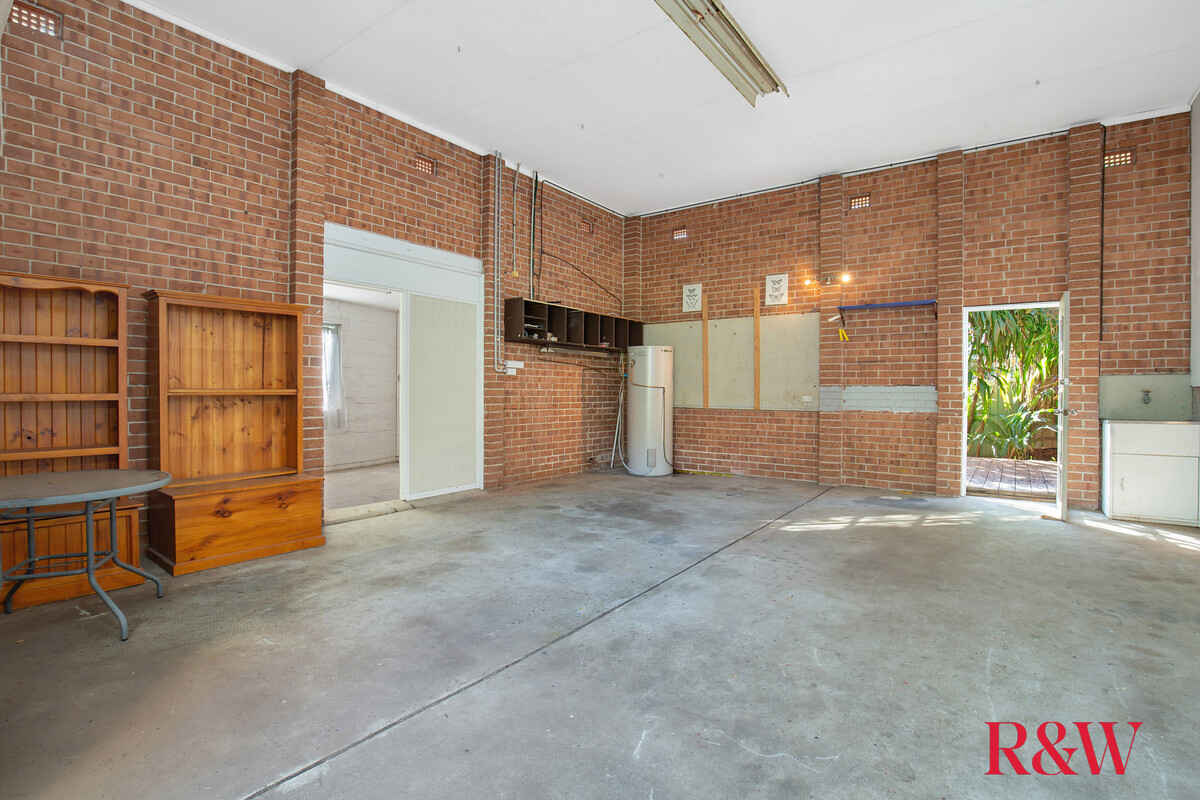 16 Kinarra Avenue Kellyville