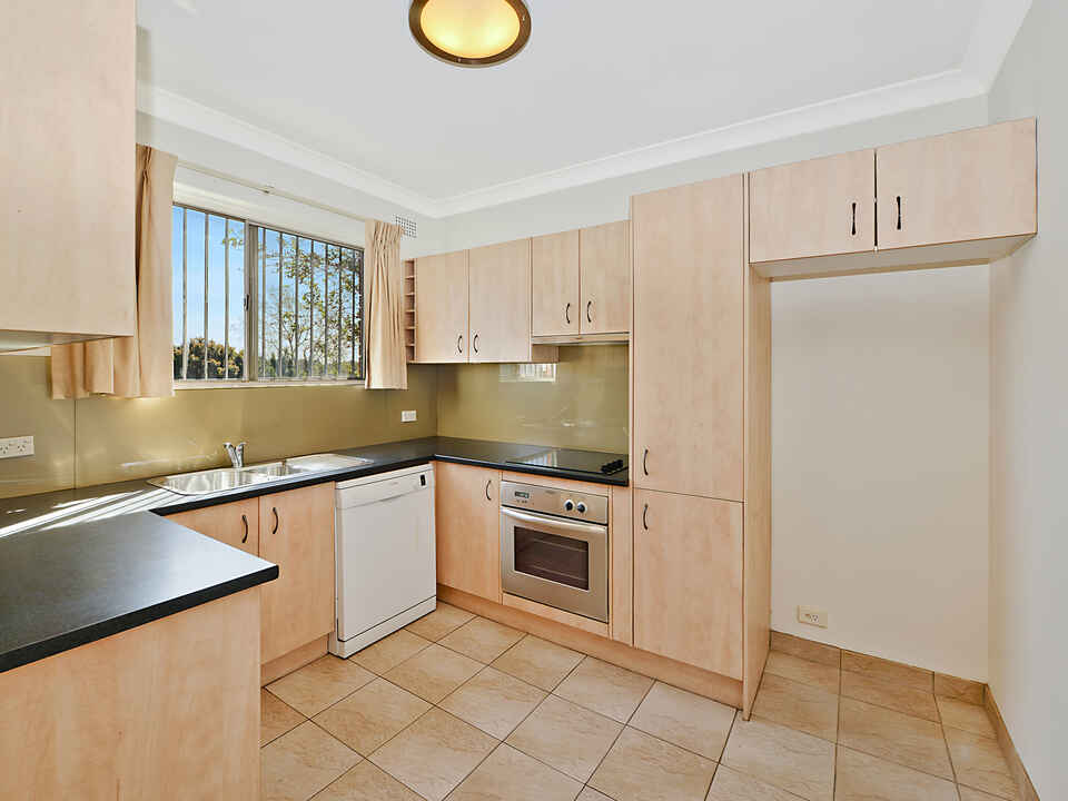 6/39 Laura Street Newtown