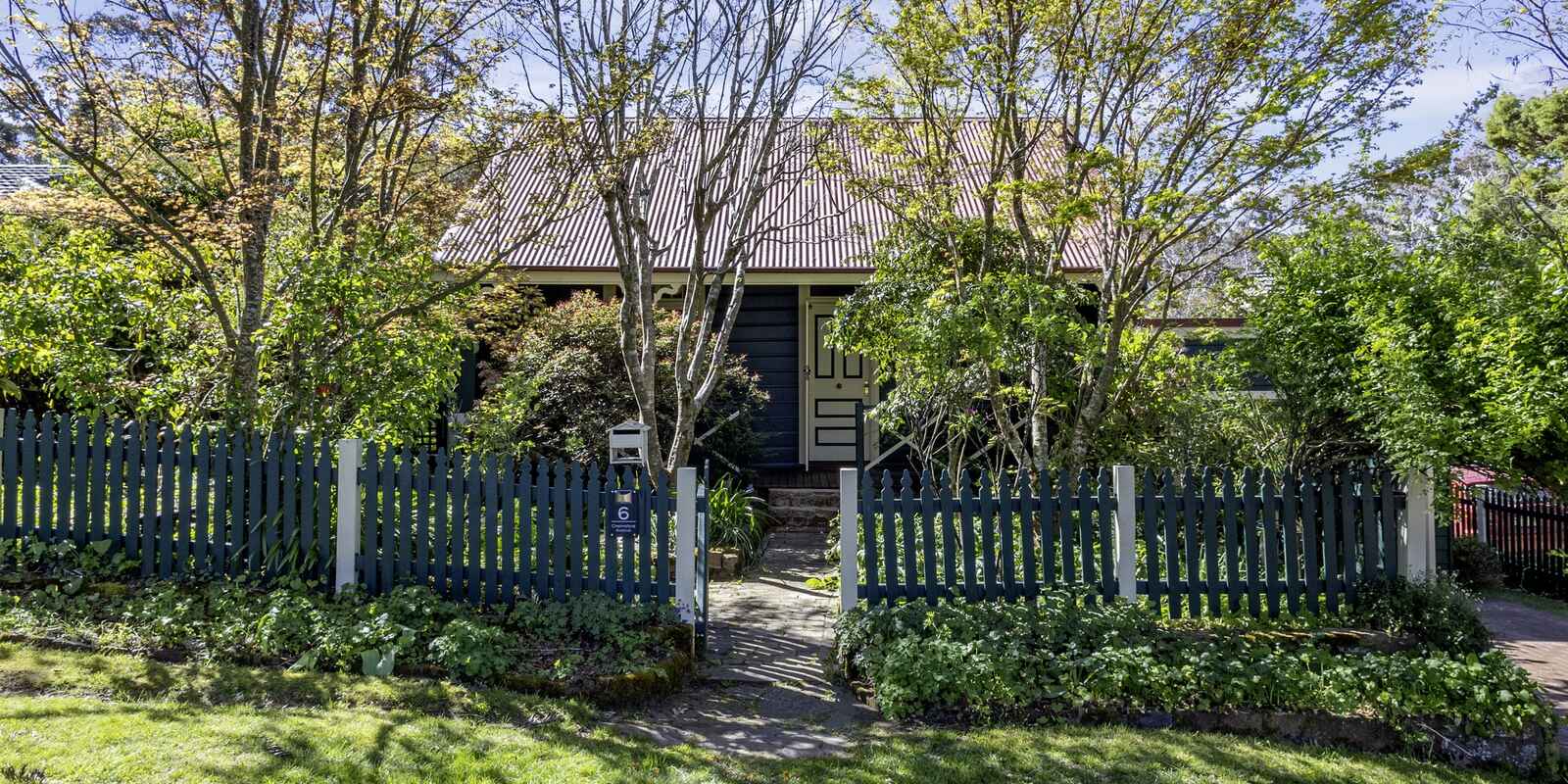 6 Chelmsford Avenue Blackheath
