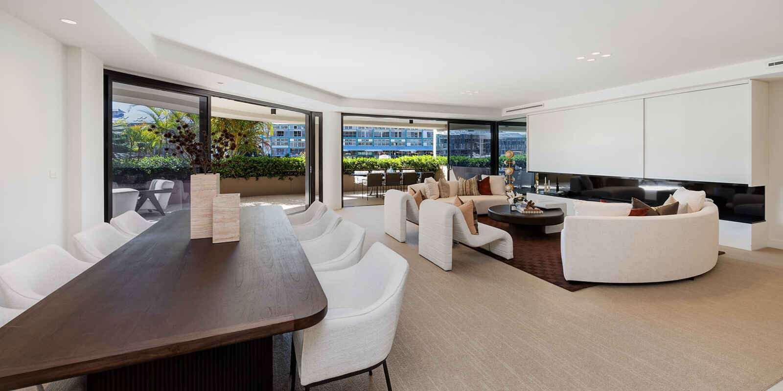 10/10 Lincoln Crescent Woolloomooloo