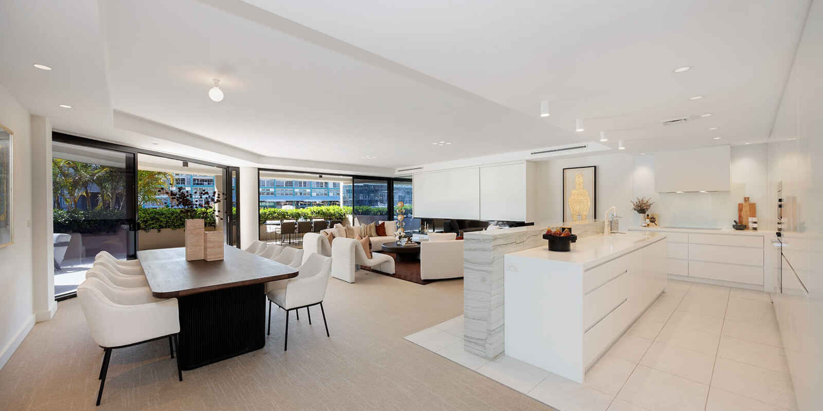 10/10 Lincoln Crescent Woolloomooloo