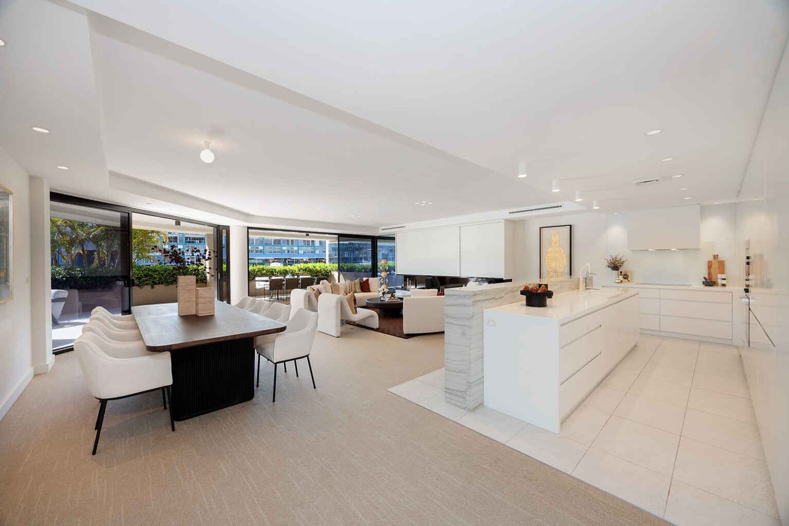 10/10 Lincoln Crescent Woolloomooloo