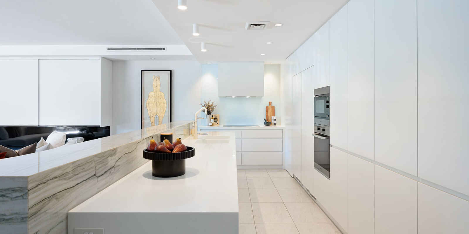 10/10 Lincoln Crescent Woolloomooloo