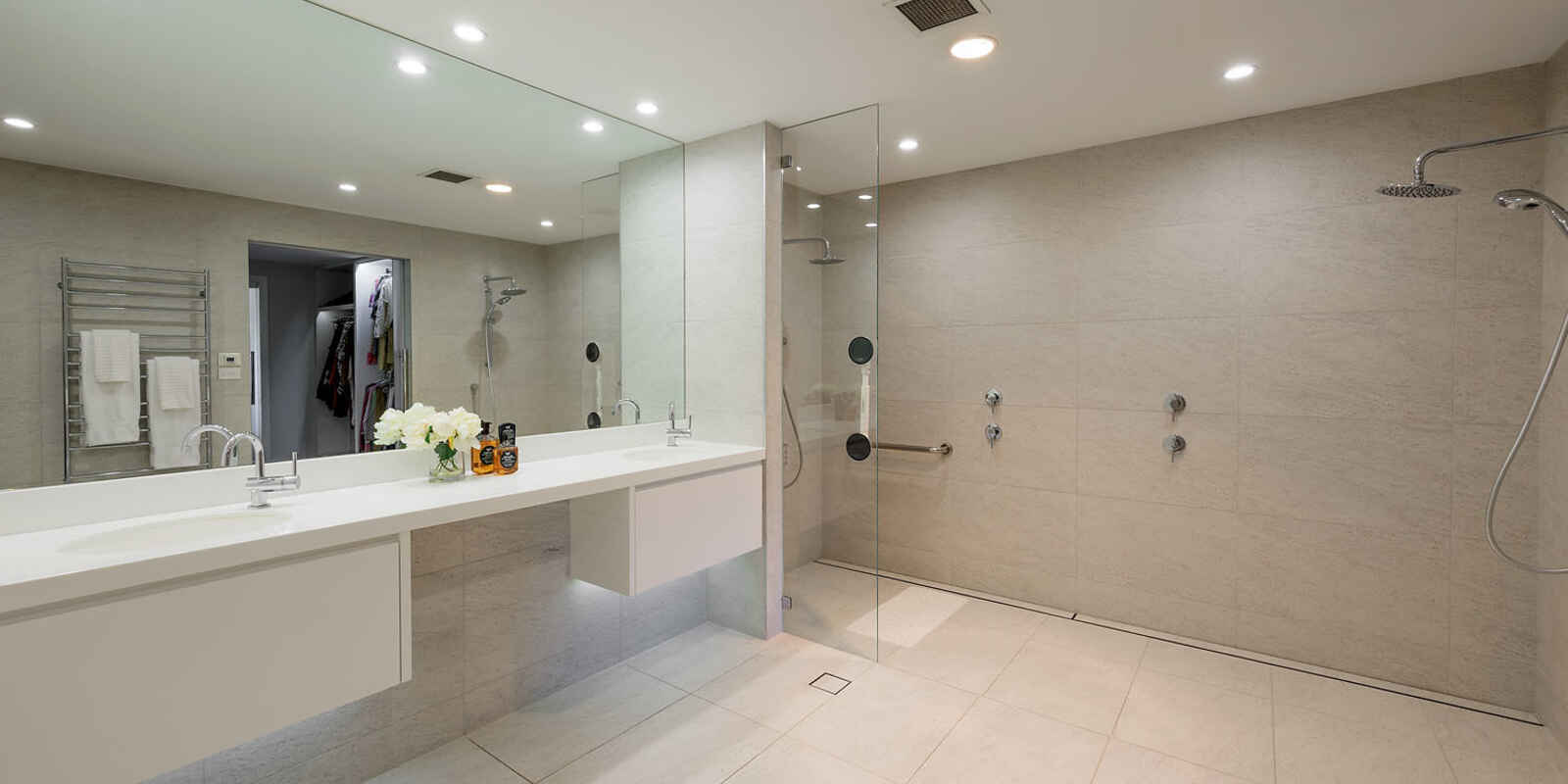 10/10 Lincoln Crescent Woolloomooloo