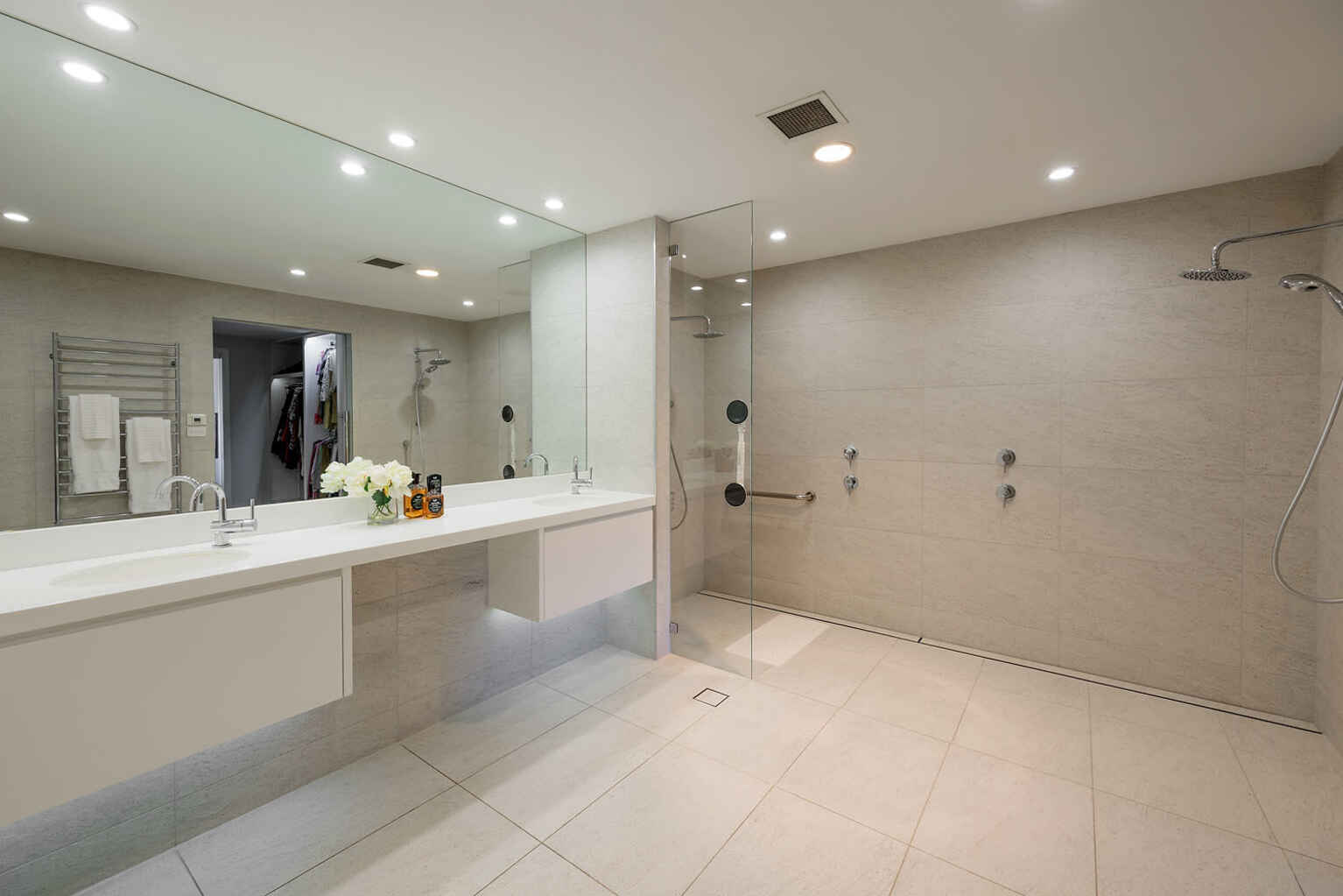 10/10 Lincoln Crescent Woolloomooloo