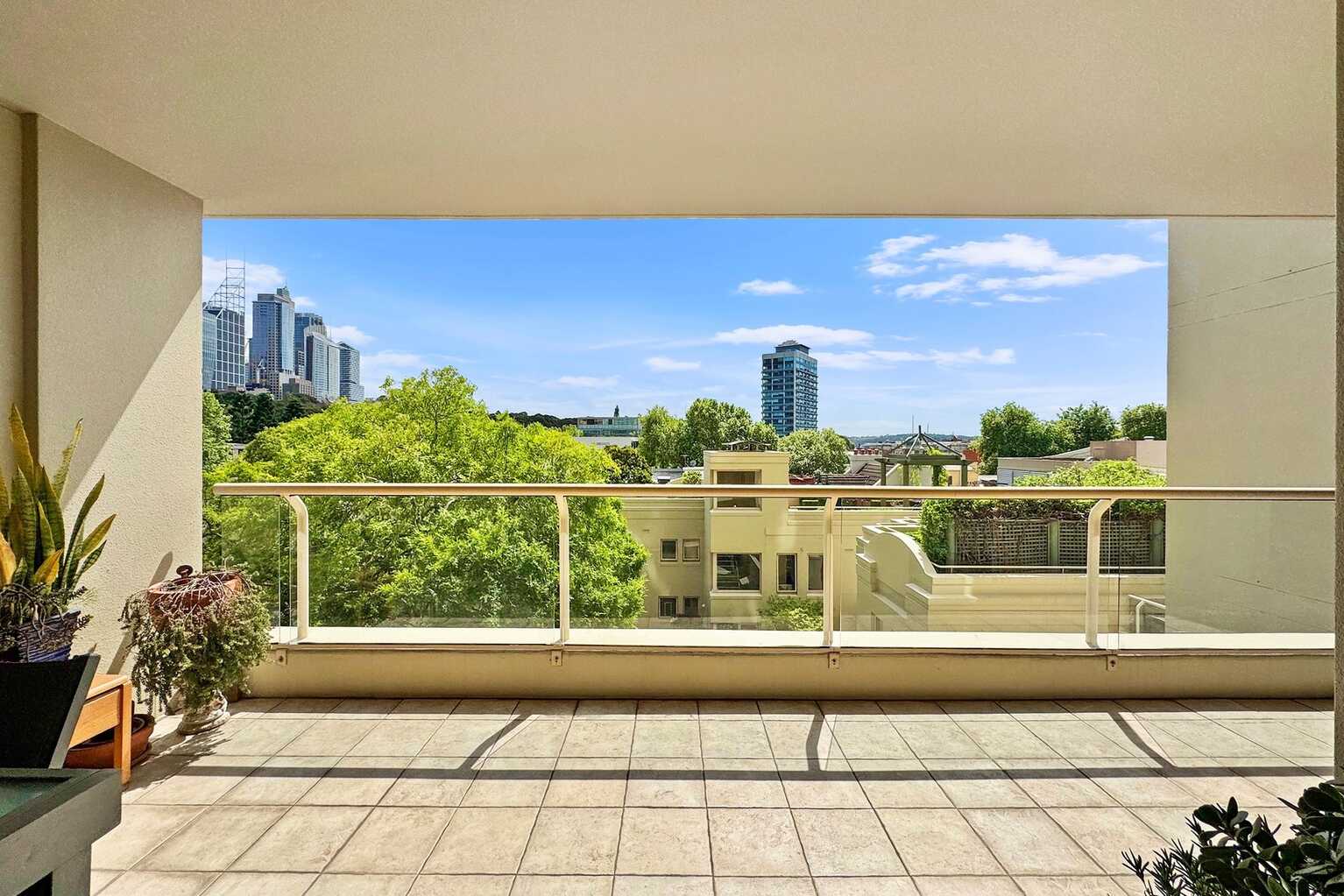 310/63 Crown Street Woolloomooloo 310/63 Crown Street Woolloomooloo