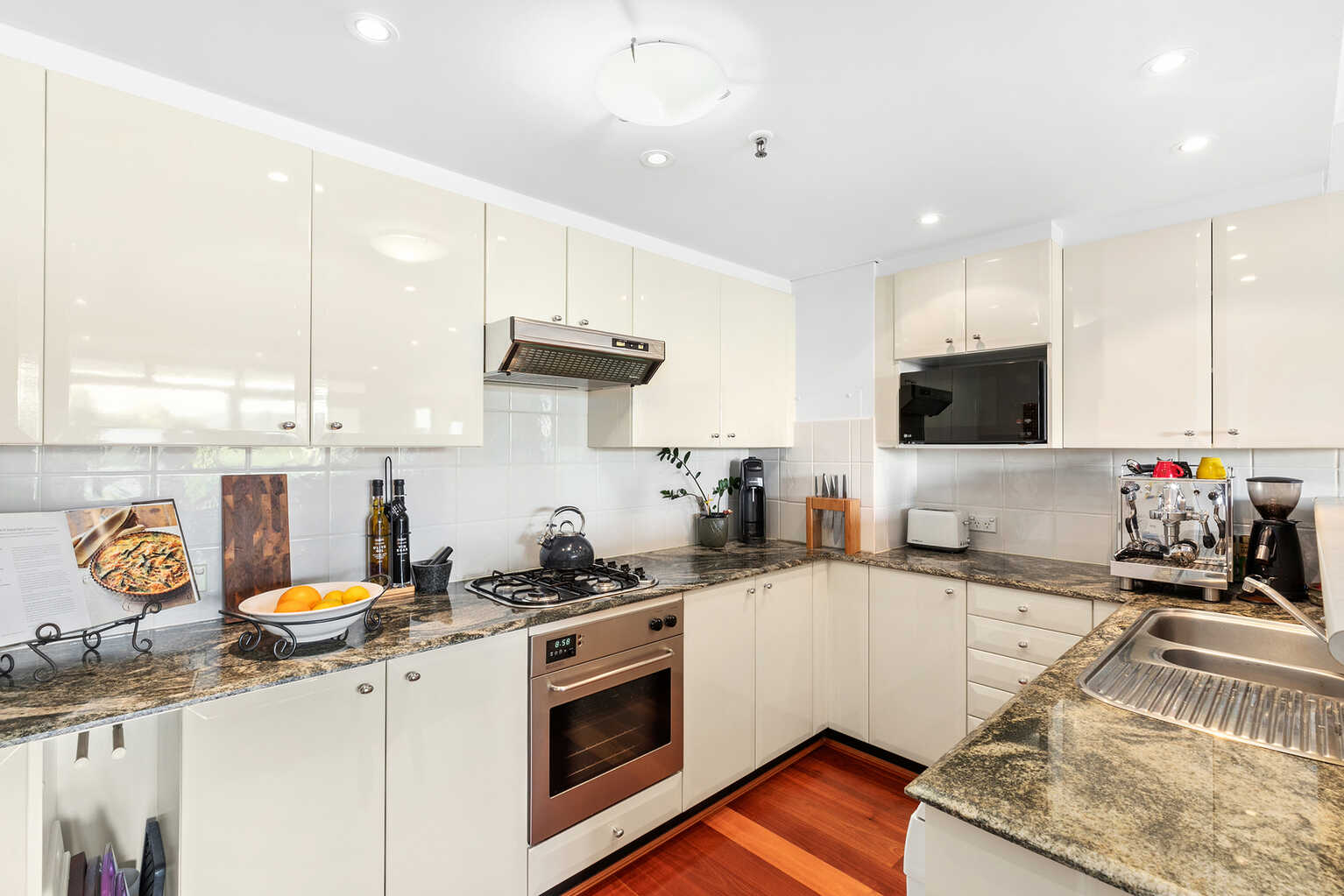 310/63 Crown Street Woolloomooloo 310/63 Crown Street Woolloomooloo