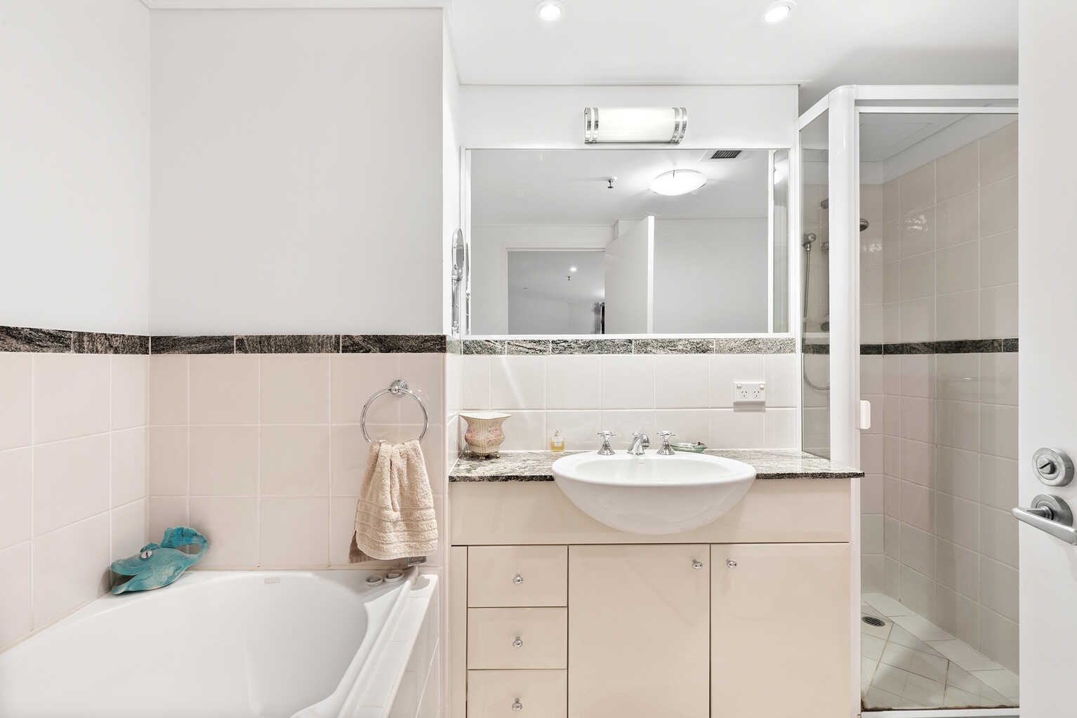 310/63 Crown Street Woolloomooloo 310/63 Crown Street Woolloomooloo