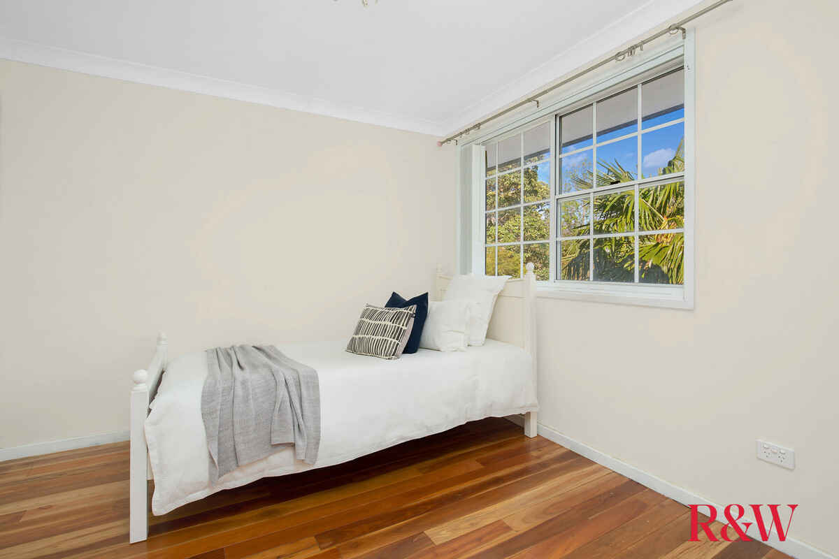 16 Kinarra Avenue Kellyville