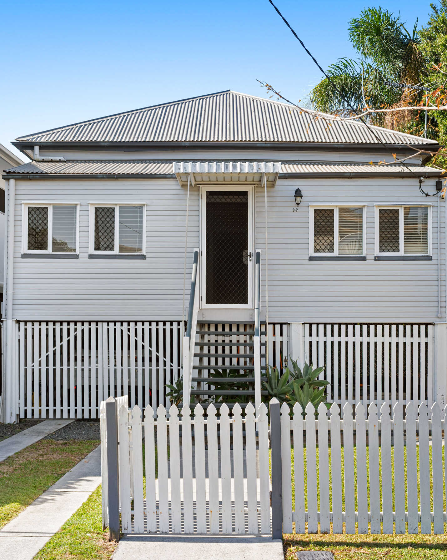 98 Stevenson Street Ascot, Ascot - Image 1