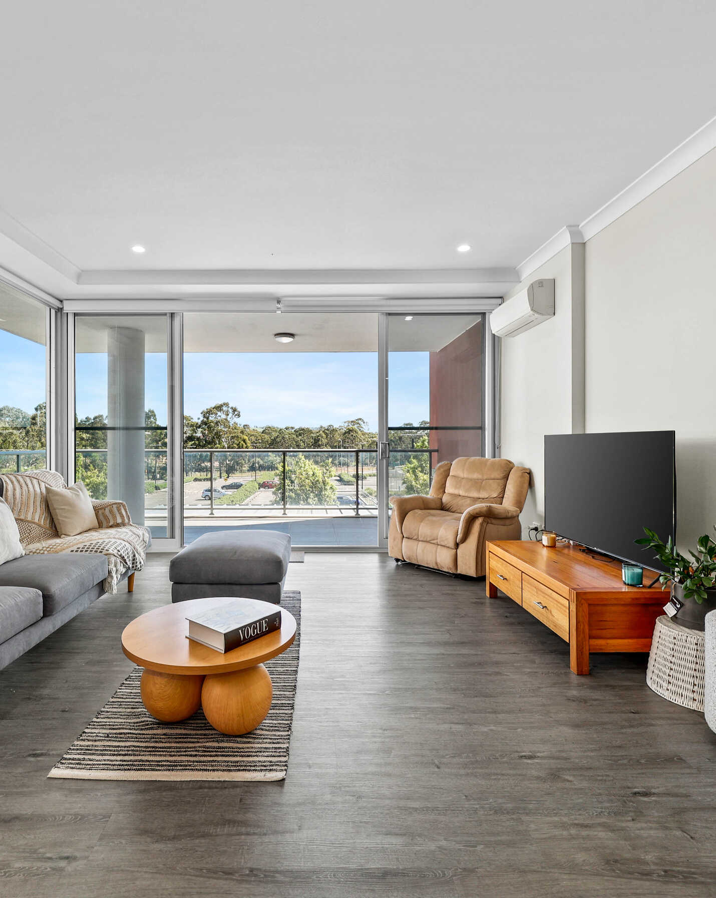 9/47 STOWE AVENUE Campbelltown, Campbelltown - Thumbnail 2