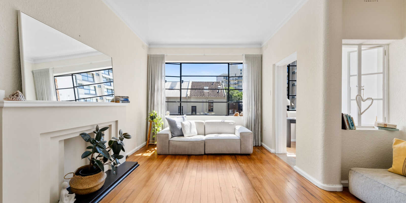18/10C Challis Avenue Potts Point 18/10C Challis Avenue Potts Point