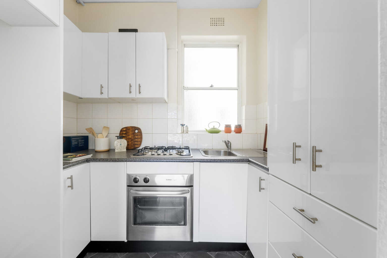 18/10C Challis Avenue Potts Point 18/10C Challis Avenue Potts Point