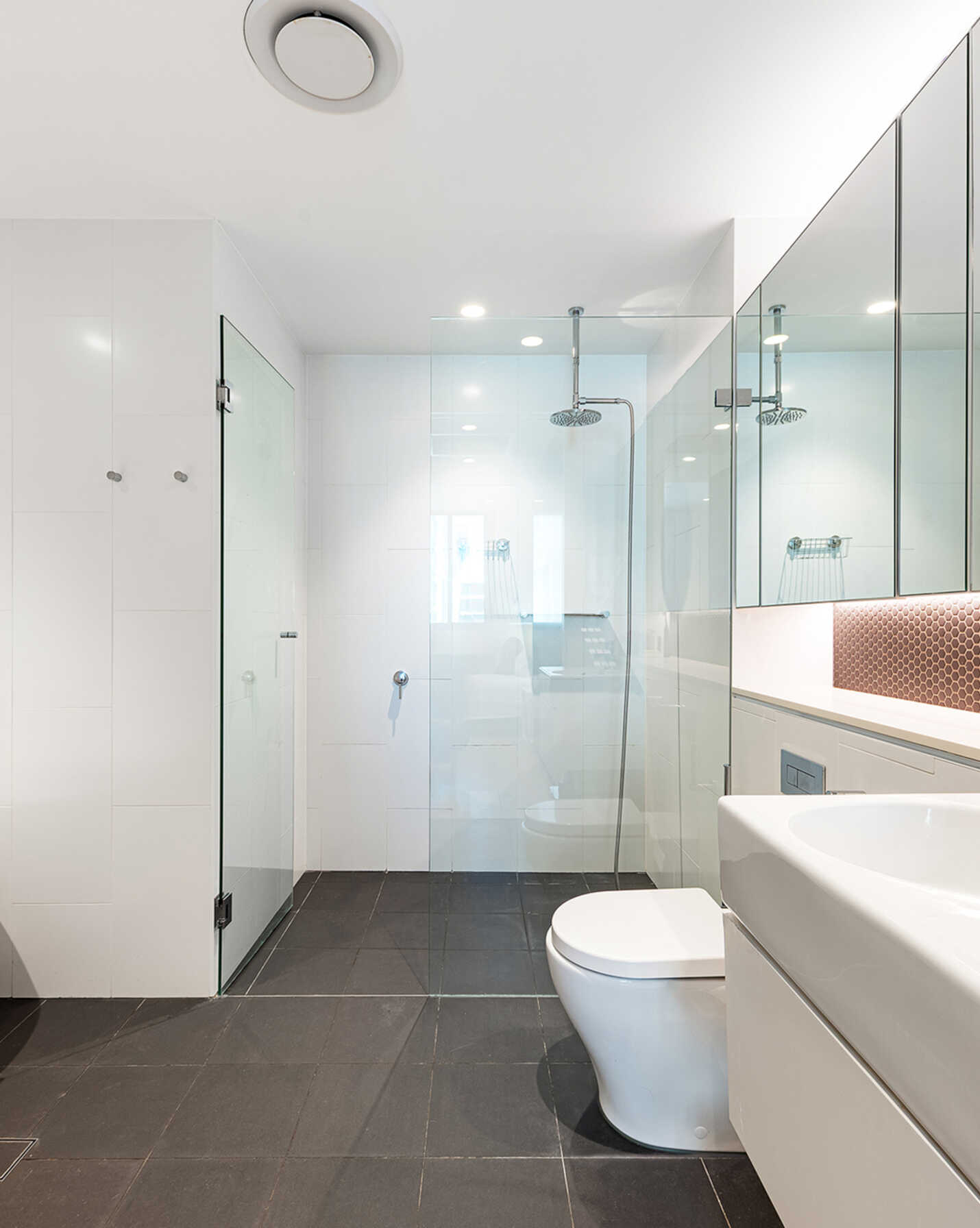 1401/221 Miller Street North Sydney, Sydney - Thumbnail 8