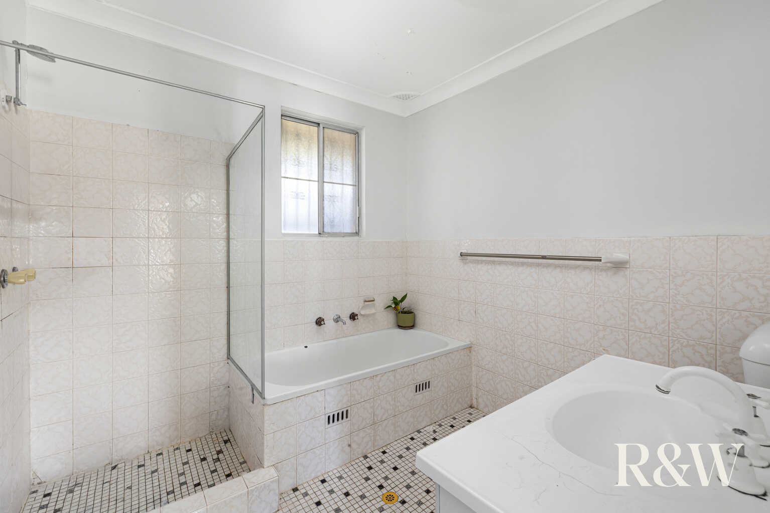 1 Mundin Street Doonside 1 Mundin Street Doonside