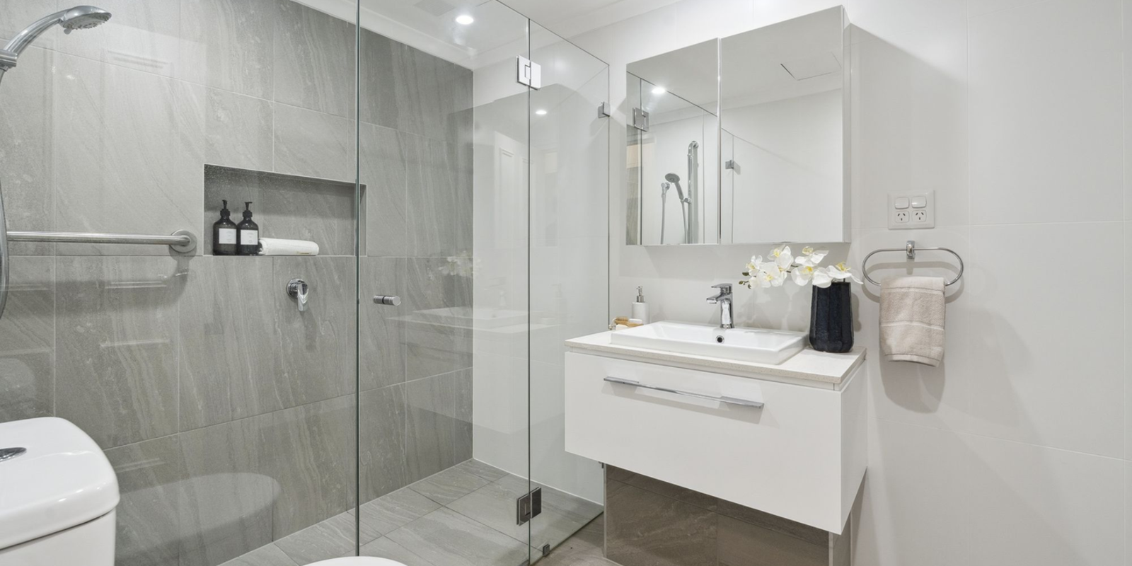 8/6 Hale Road Mosman