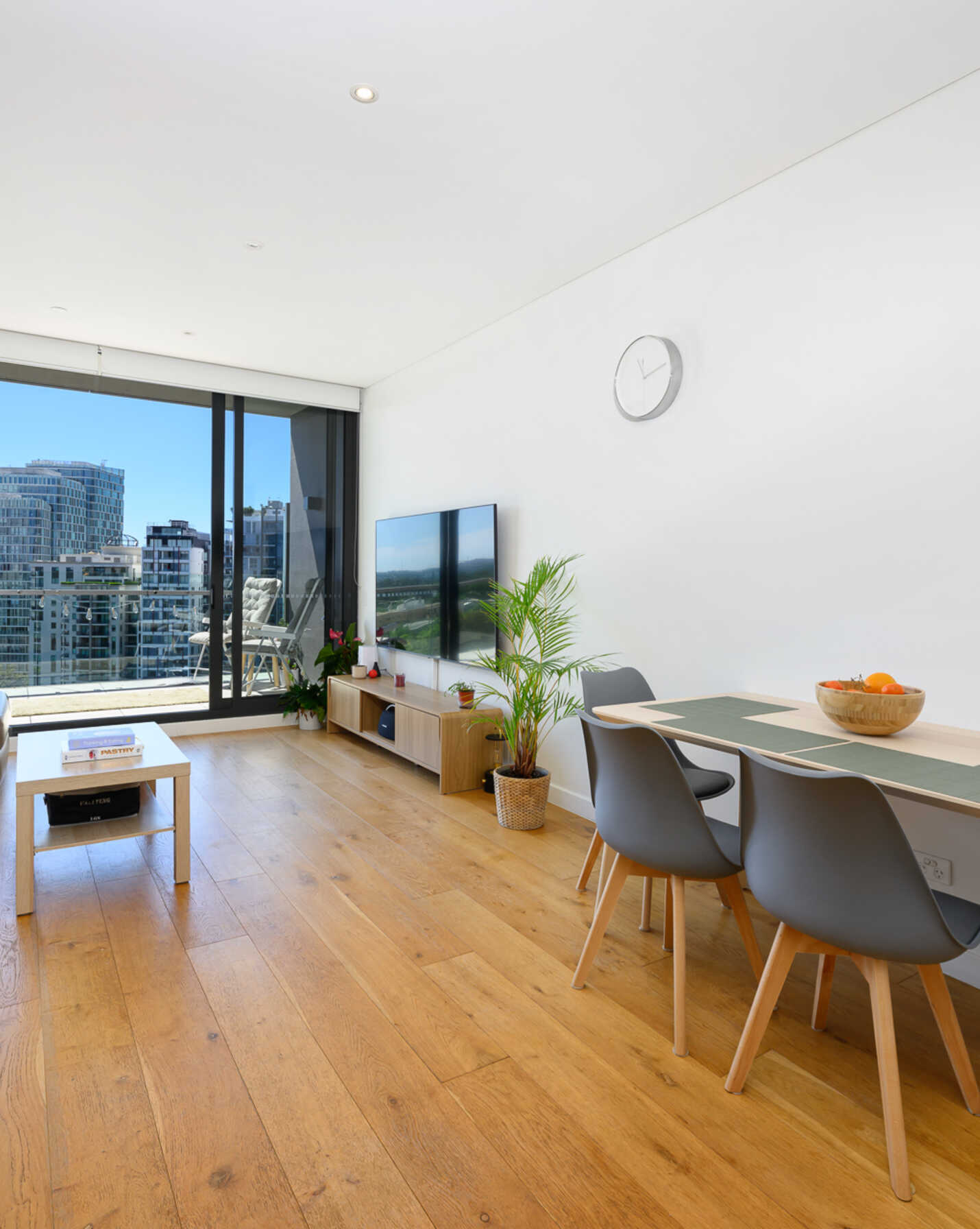 1601/225 Pacific Highway North Sydney