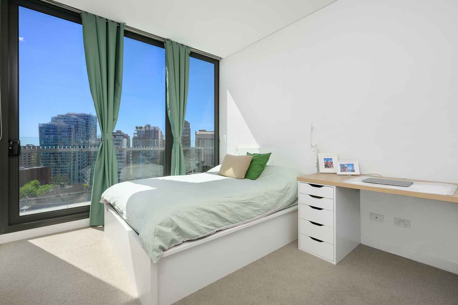 1601/225 Pacific Highway North Sydney 1601/225 Pacific Highway North Sydney