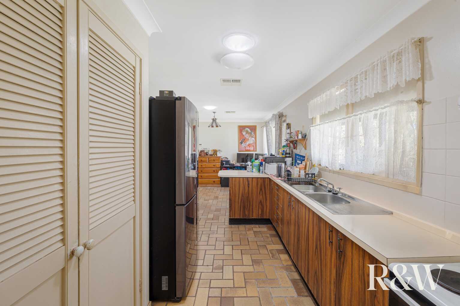 1 Kippax Place St Clair 1 Kippax Place St Clair