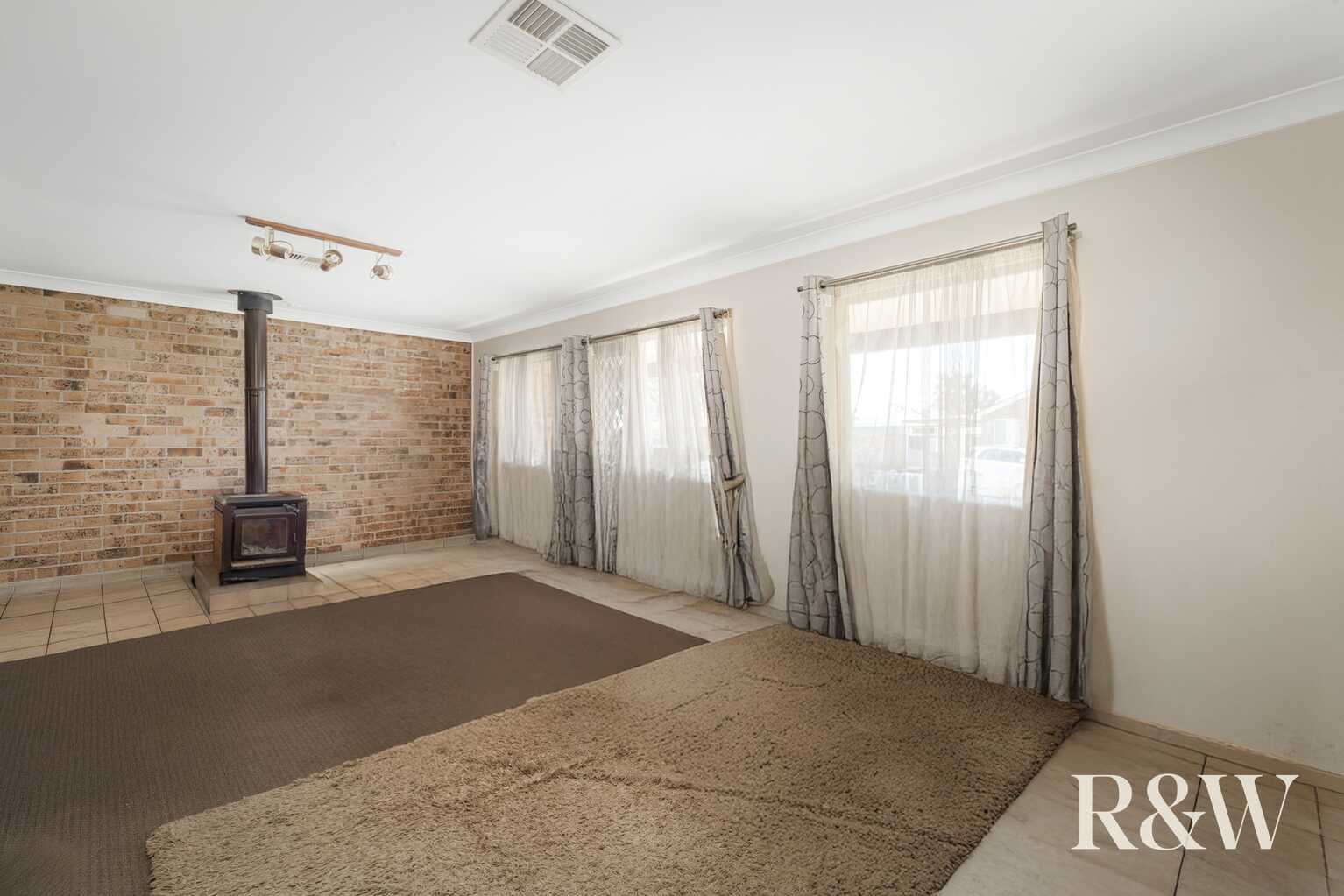 1 Kippax Place St Clair 1 Kippax Place St Clair