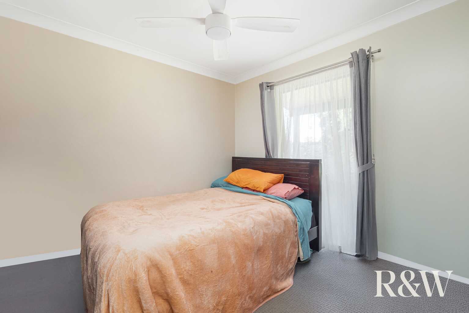 1 Kippax Place St Clair 1 Kippax Place St Clair