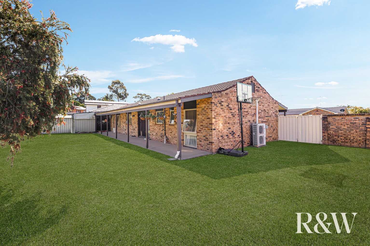 1 Kippax Place St Clair 1 Kippax Place St Clair
