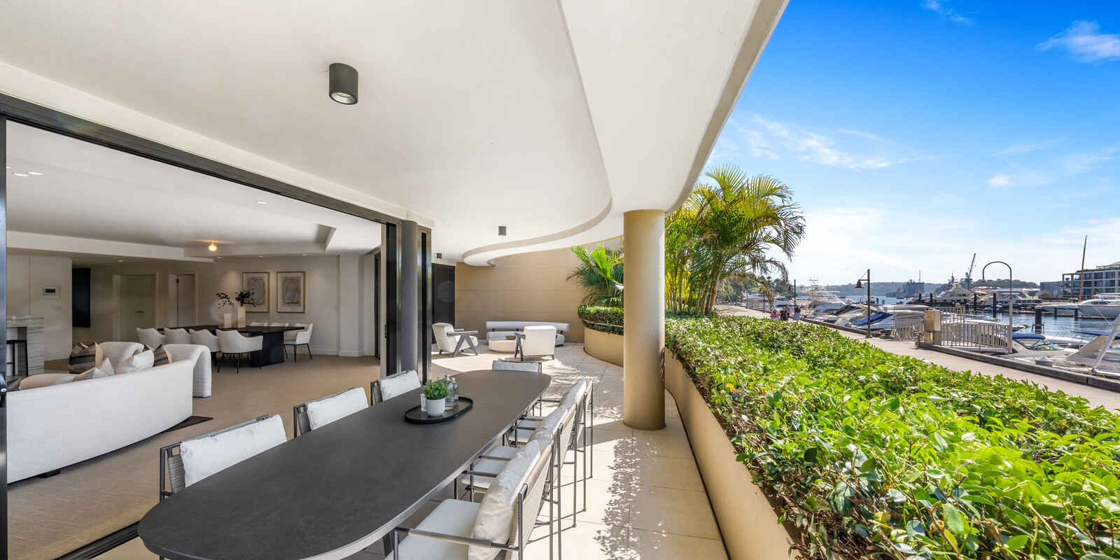 10/10 Lincoln Crescent Woolloomooloo