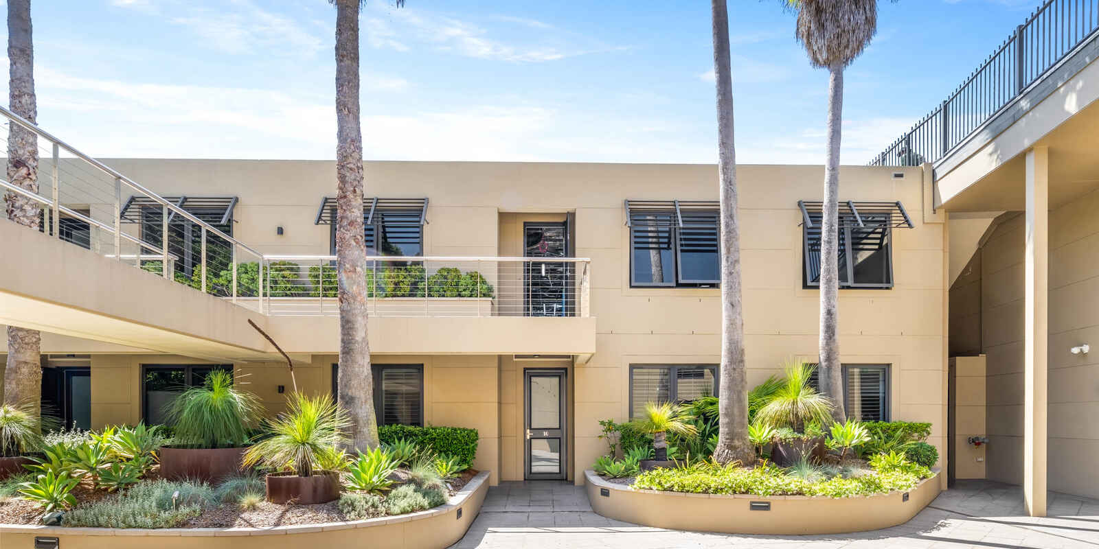 10/10 Lincoln Crescent Woolloomooloo